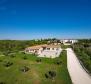 Beautiful modern villa for sale in Valtura-Liznjan area of half a hectare of land - pic 41