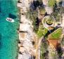 Ein Haus direkt am Meer in einer fantastischen Bucht auf der Insel Korcula, mit Bootsanlegeplatz davor 
