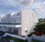 Terrain à Novi Vinodolski, avec permis de construire pour la construction de 6 appartements, à vendre 