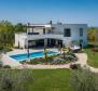 Wunderschöne Villa mit Tennisplätzen in Juršići, Svetvinčenat, zu verkaufen 