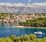 Vízparti modern villa medencével Povljában, Brac szigetén 