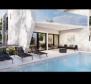 Luxuriöse Doppelhaushälfte mit Pool in Jadranovo, zu verkaufen 