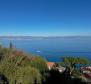 Land for the construction of 3 villas or 12 apartments just 300m from the beach, for sale 
