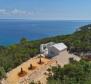 Three Provence-style stone houses on Mali Losinj, on 2,5 hectares of land, for sale 