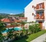 Belle pension avec 4 appartements dans la baie de Lapad avec de magnifiques vues sur la mer et piscine, à vendre 