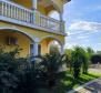 Malowniczy dom z 4 apartamentami i basenem w okolicy Umag 