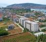 Nowy wyjątkowy kompleks apartamentów w regionie Trogiru - niskie ceny! 