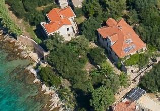 Villa St.Antonio ist nur 20m vom Meer und Strand entfernt mit einem 3m breiten Spazierweg zum Meer. 
