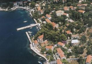 Urbanized land plot with excellent construction possibilities near Dubrovnik 