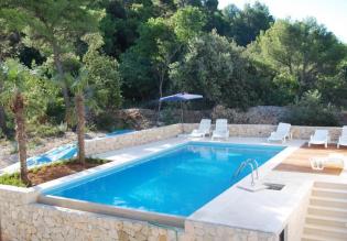Three villas for sale just 100 meters from the sea in Dubrovnik area - prices are discounted for 40-60%! Promo-prices! 