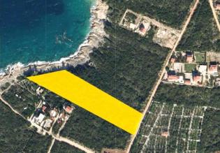 Excellent construction land plot on the island of Solta, Necujam 