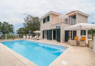 Cosy villa with pool on Brac, made of famous Brac stone 