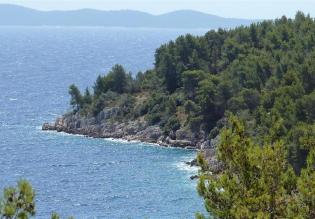 Unfinished house on the 3rd row from the sea on Brac for sale in Milna area 
