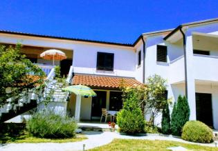 Mini-hotel with 5 apartments on a garden 1500 m2, panoramic views! 