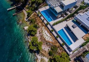 Hervorragende moderne Villa am Wasser mit Infinity-Pool in einer neuen Gemeinde auf Ciovo 