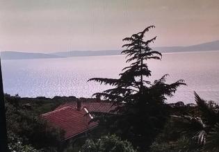 Low-priced house in Rabac area with great sea views just 200 meters from the beachline 