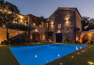 Stylish designer 4-bedroom stone villa with a pool, Crikvenica 