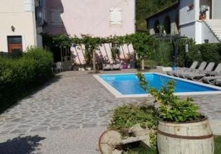 Villa with swimming pool and view of Motovun in Livade, Motovun area! 