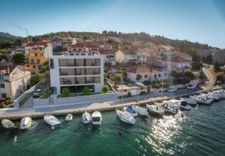 Новая роскошная резиденция на берегу моря предлагает апартаменты в Вела Лука на Корчуле 