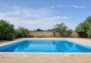 Villa with pool, terraces and garage in a quiet location, north-west side of the island 