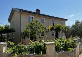 Low-priced detached house with sea view in Linardici, with sea views 