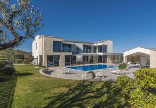 Schöne moderne Villa in der Gegend von Motovun 