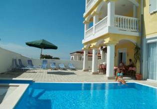 Hotel building for sale in Peroj just 700 meters from the sea with beautiful views 