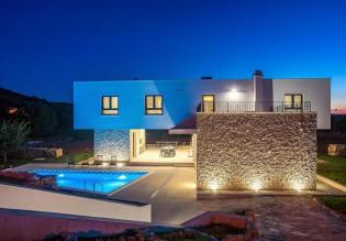 Astonishing modern design villa in Split region 