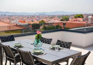 Schöne Wohnung im Zentrum von Zadar mit Dachterrasse und Jacuzzi 