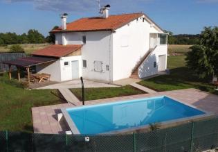 Villa mit zwei Wohnungen in Vidulini, Žminj, mit zwei Swimmingpools 