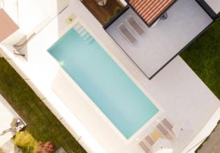 Rare jewel in Rovinj neclace - villa with swimming pool just 6 km from the sea and centre 