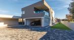 Beautilful design-winning ultra-modern villa in Pula area - pic 18