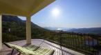 Large house of 587 sqm on a 1.734 sqm land, with a fantastic sea view in Split ourskirts - pic 2