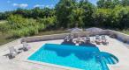 Beautiful villa for sale in Krnica, Marčana, with swimming pool, traditional outlook and modern interior design - pic 2
